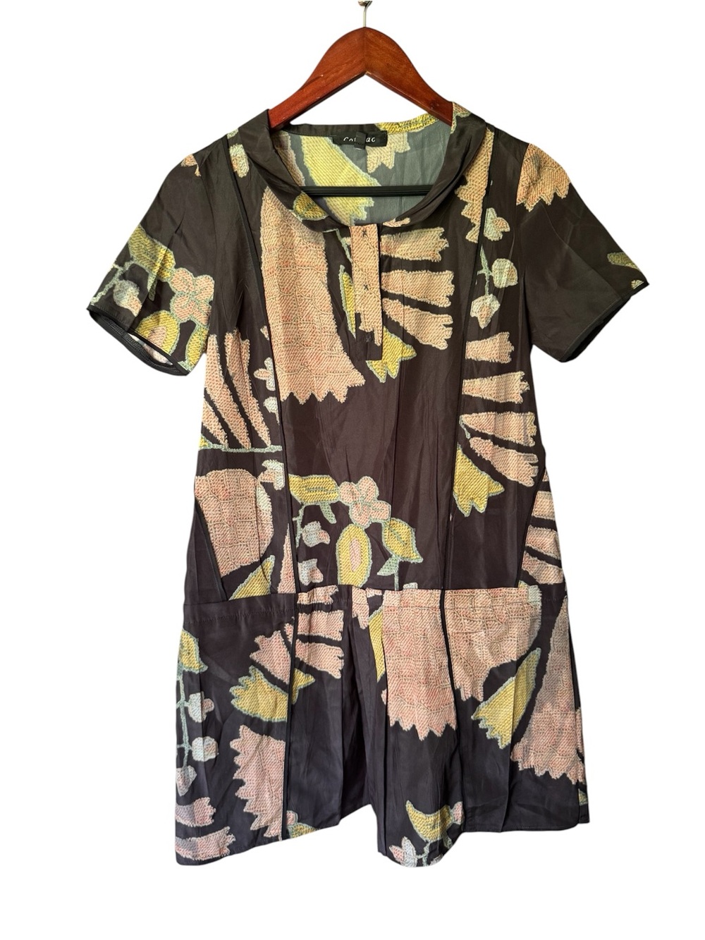 Cotelac Floral Print Short Sleeve Mini Dress in Black and Pale Pink